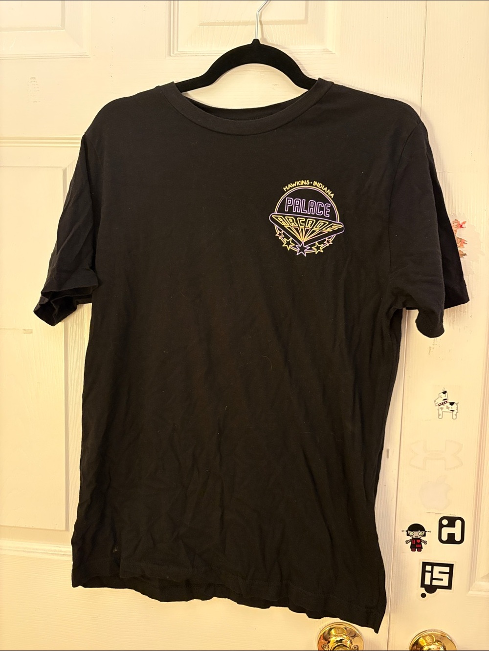 Stranger Things: Palace Arcade T-Shirt Size Medium